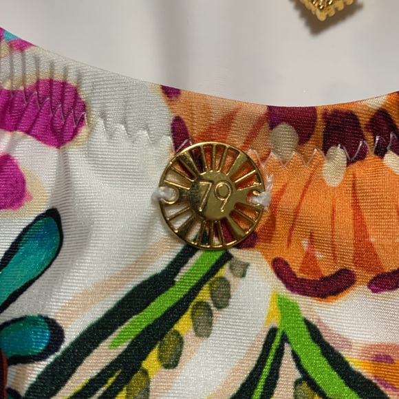 Sunshine 79 swimsuit - v plunge one piece w tummy control size 6 bathing suit - Picture 7 of 14